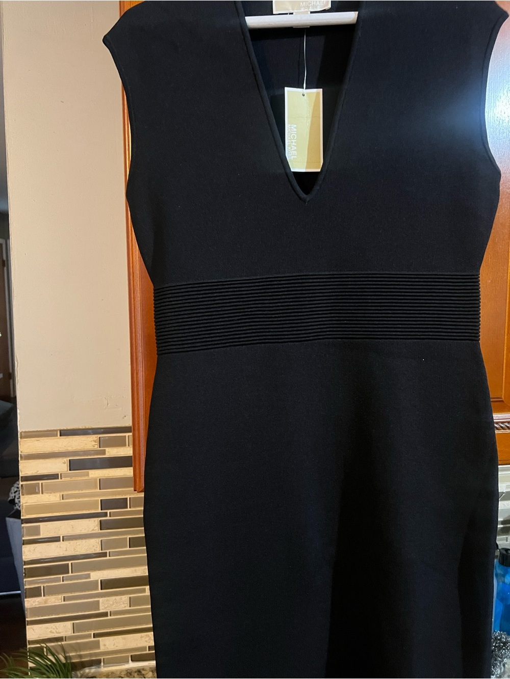 Michael Kors Black V-Neck Ribbed-Waist bandage Sheath Dress(Size Large)